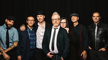 FLOGGING MOLLY